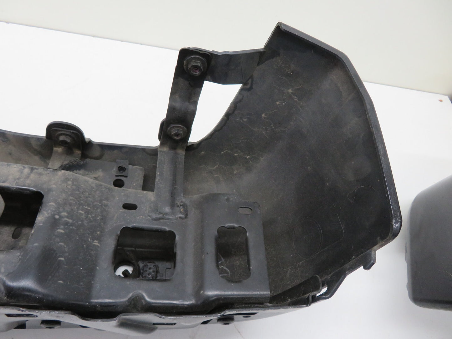 FORD RANGER WILDTRACK OS REAR BUMPER CORNER 2022-PRESENT