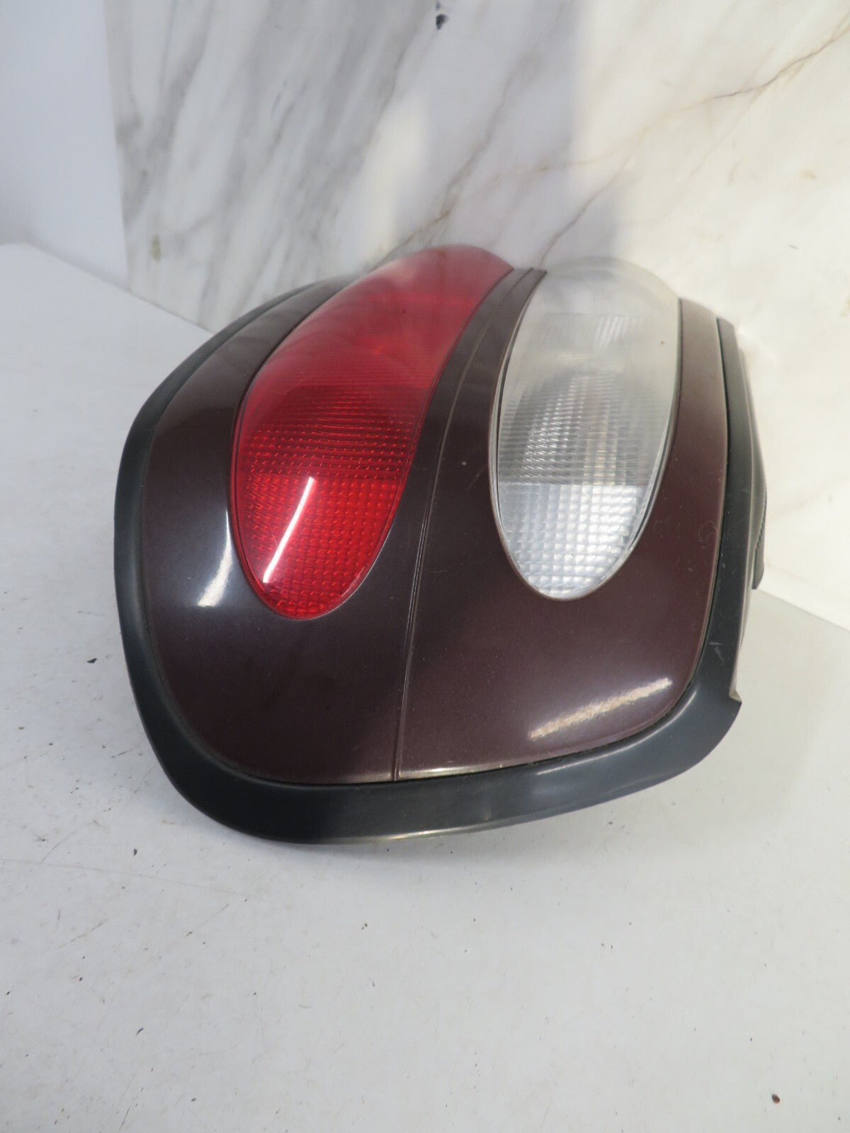 NISSAN ALMERA OS DRIVER REAR OUTER TAIL LIGHT 1998-2000 1624-10