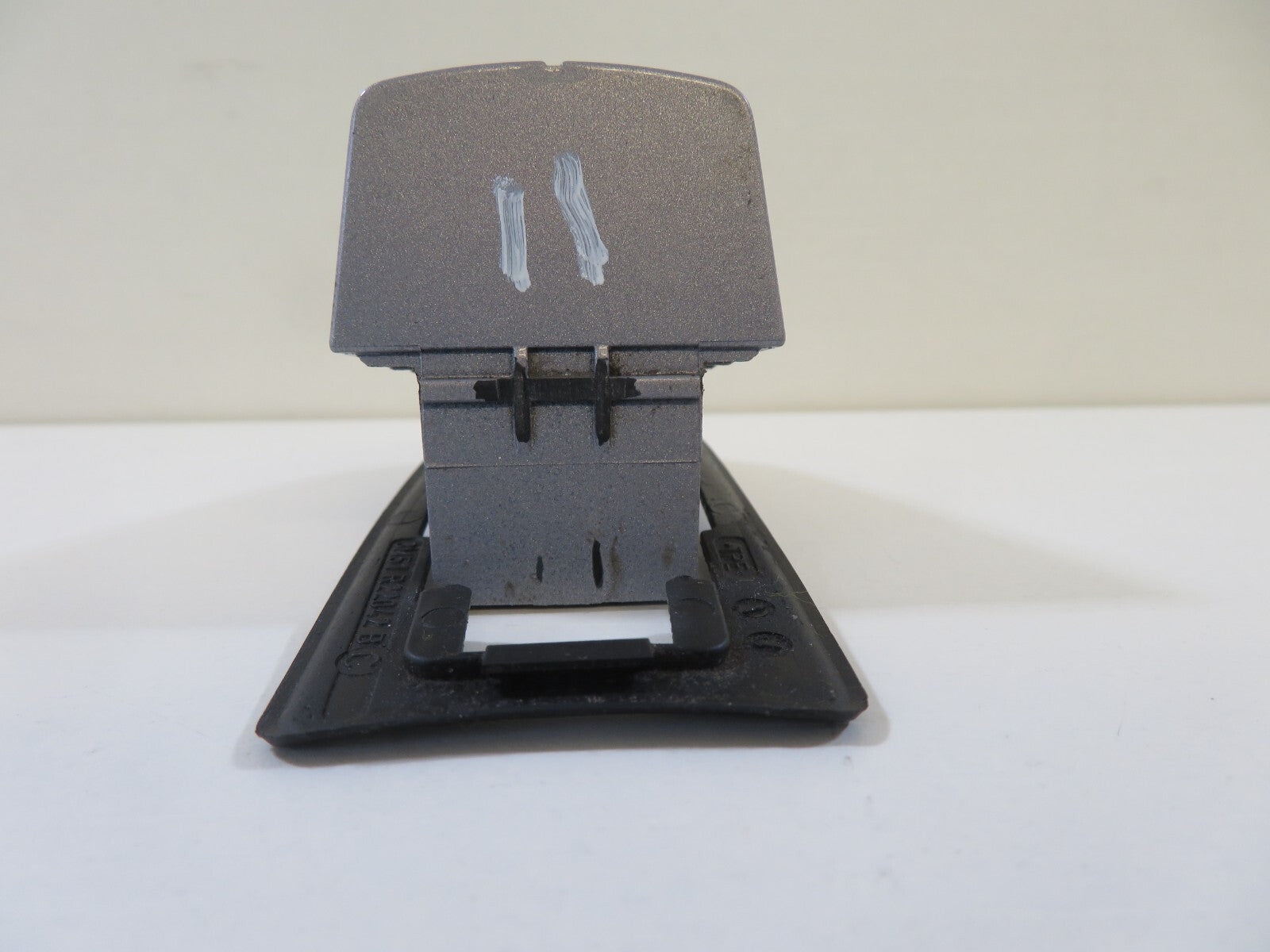 FORD C MAX GRAND NSF PASSENGER DOOR HANDLE END CAP 2011-2015 1724-11