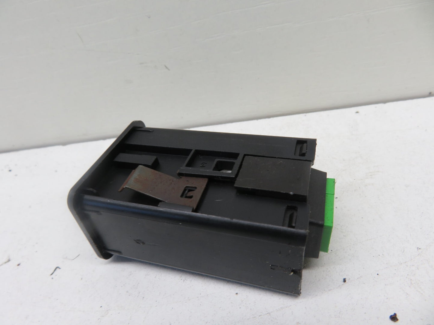 LAND ROVER FREELANDER 1 HEADLIGHT LEVEL ADJUST YUT500010  1997-2006 1734-27