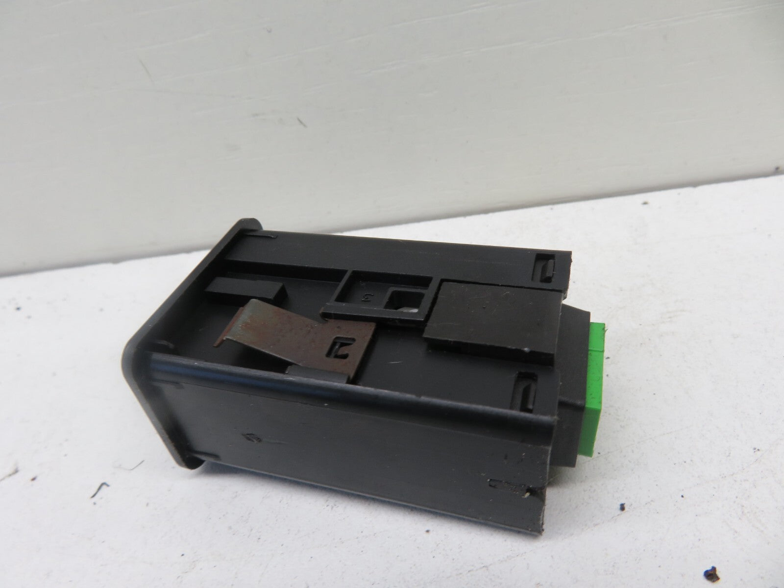 LAND ROVER FREELANDER 1 HEADLIGHT LEVEL ADJUST YUT500010  1997-2006 1734-27