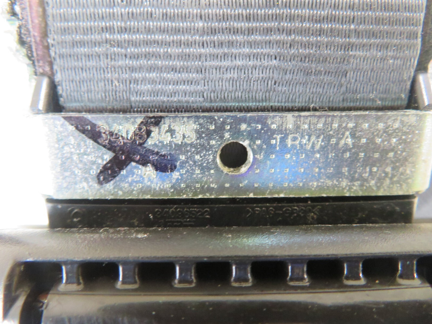 FORD C MAX GRAND 2RD ROW MIDDLE SEAT BELT AM51-U611B68-AH3YYW 2011-2015 1037-4