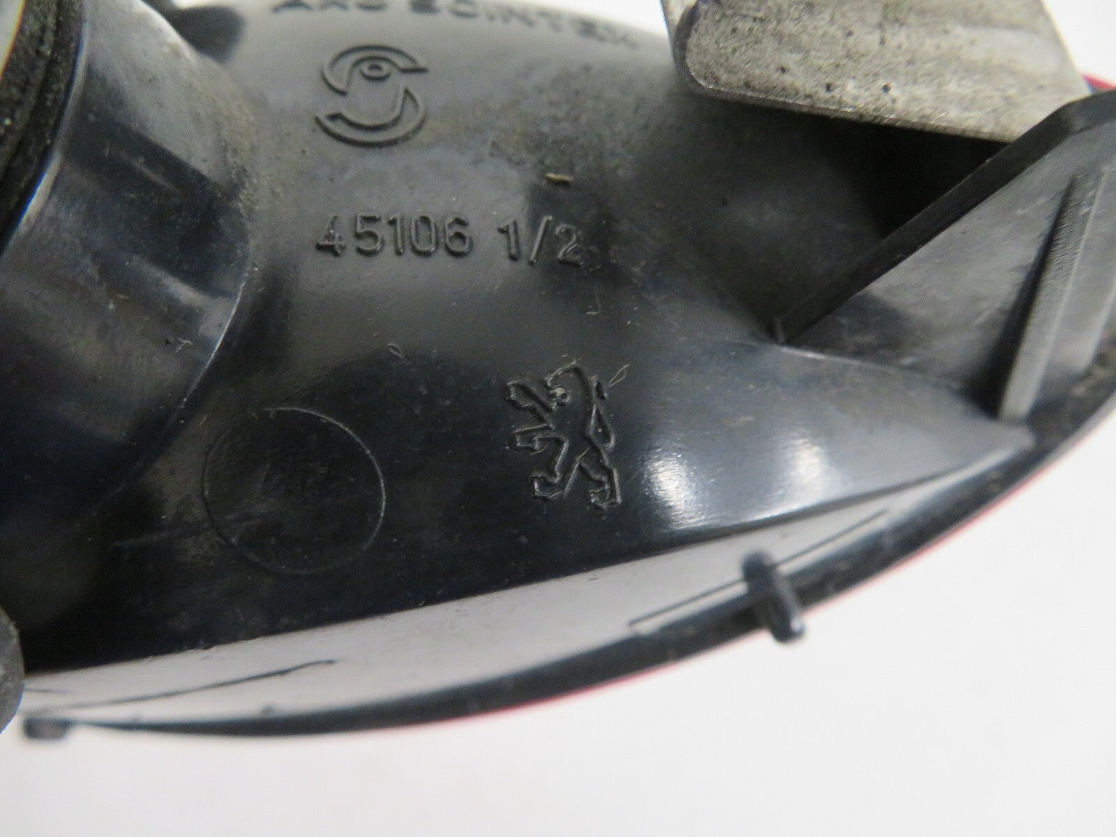 PEUGEOT 206CC CENTER REAR FOG LIGHT 45106 1998-2006 PEUGMIX1614-11