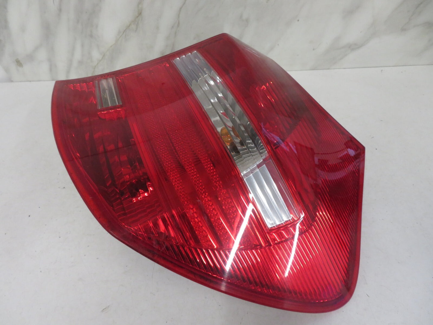 BMW E81 E87 OS DRIVER REAR TAIL LIGHT 7164856 2007-2012 MX1416-16