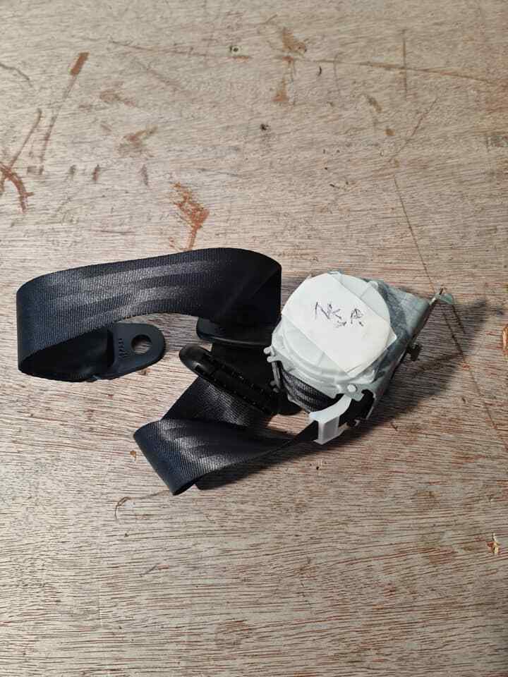 RENAULT TWINGO NSR SEAT BELT 888414032R 2015-2019