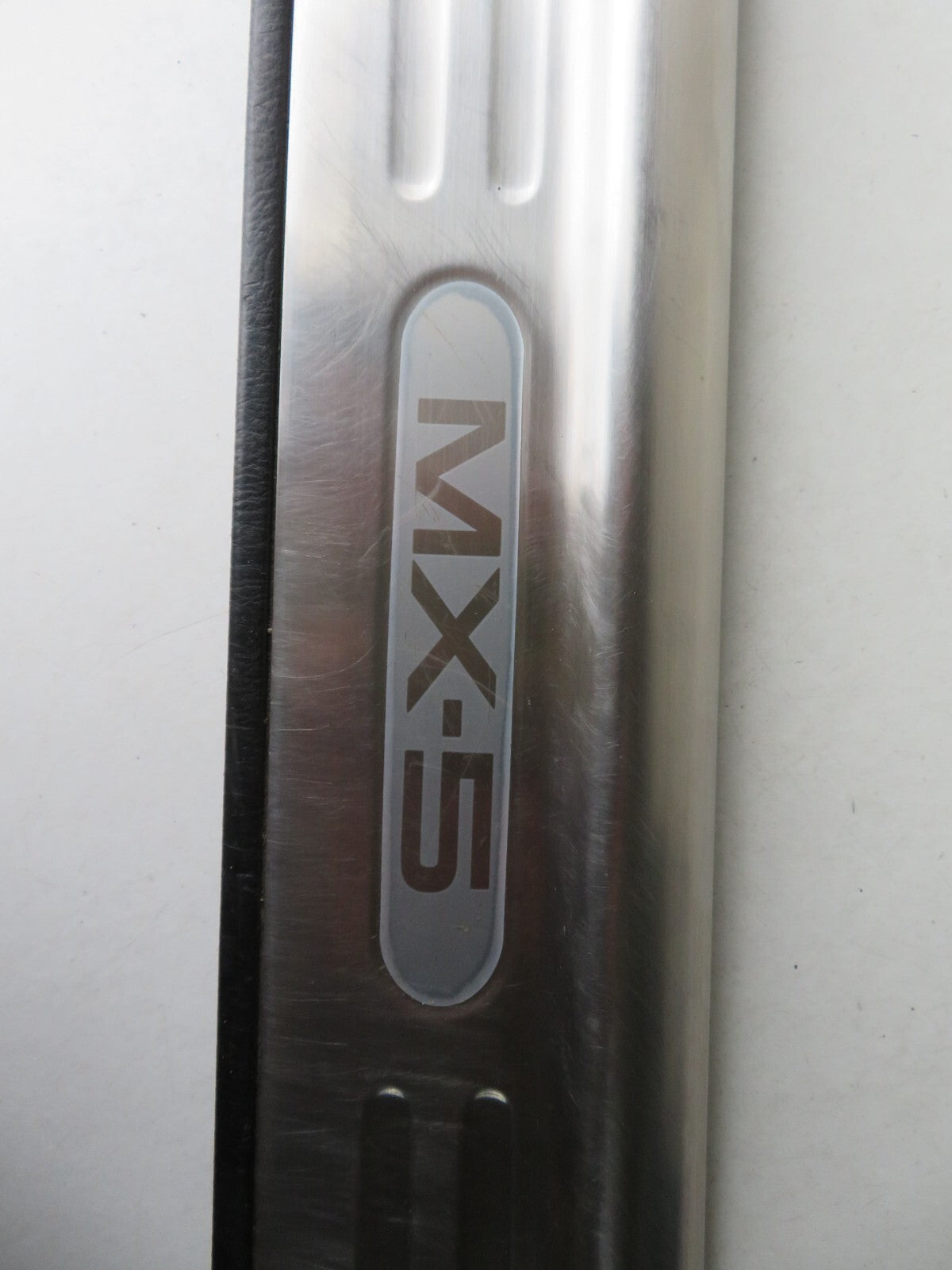 MAZDA MX5 MX-5 MK2 INTERIOR KICK PANEL SILL TRIMS PAIR 1998-2005