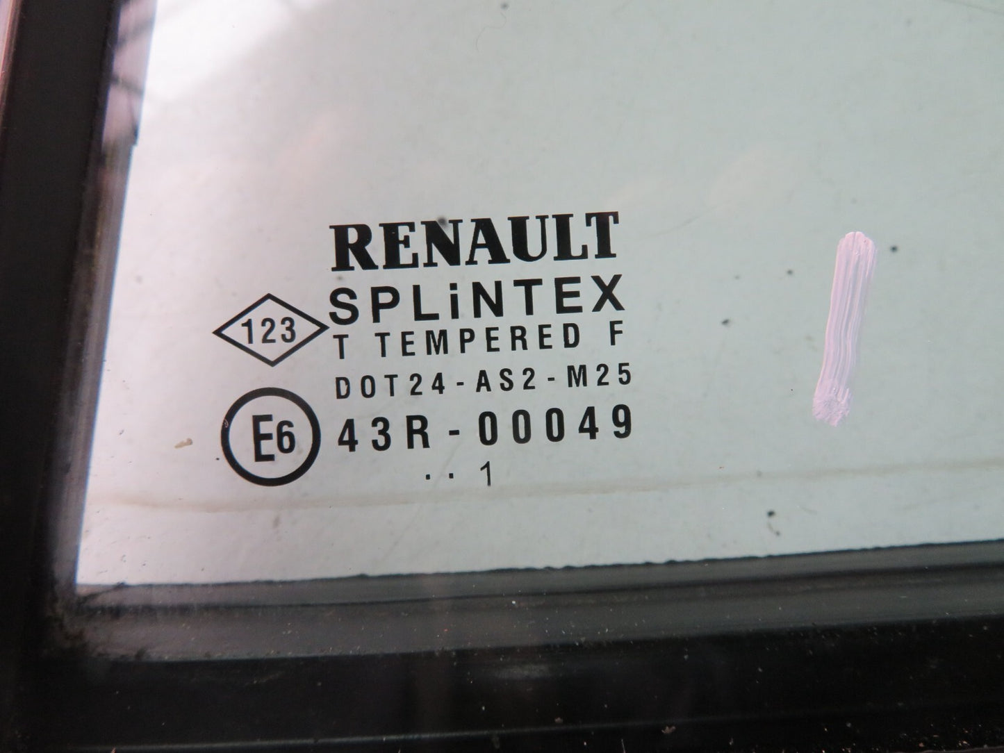 RENAULT LAGUNA ESTATE NSR QUARTER GLASS 2001-2005 A1504-1