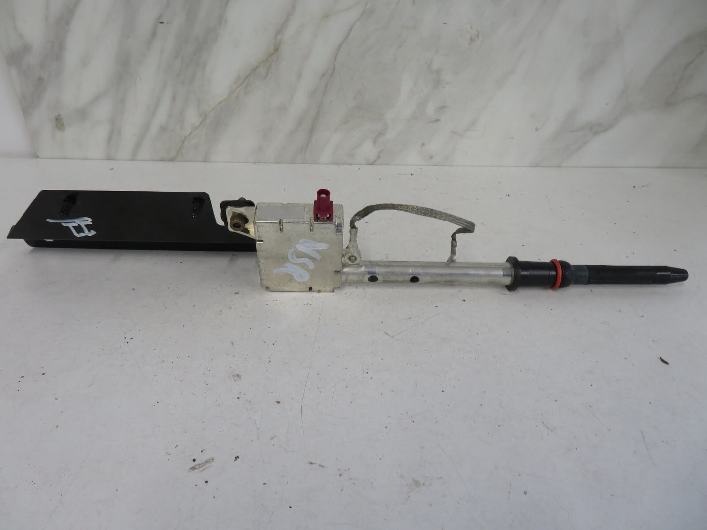 AUDI A8 D2 RADIO ANTENNA AERIAL MODULE 4B5035501D 1998-2002 1636-11