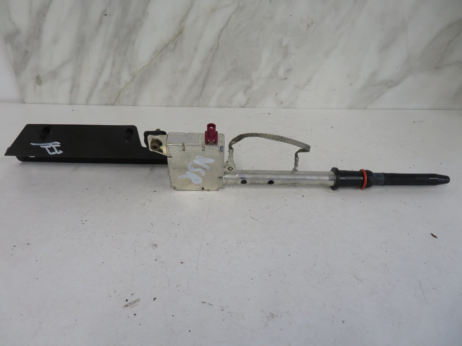 AUDI A8 D2 RADIO ANTENNA AERIAL MODULE 4B5035501D 1998-2002 1636-11