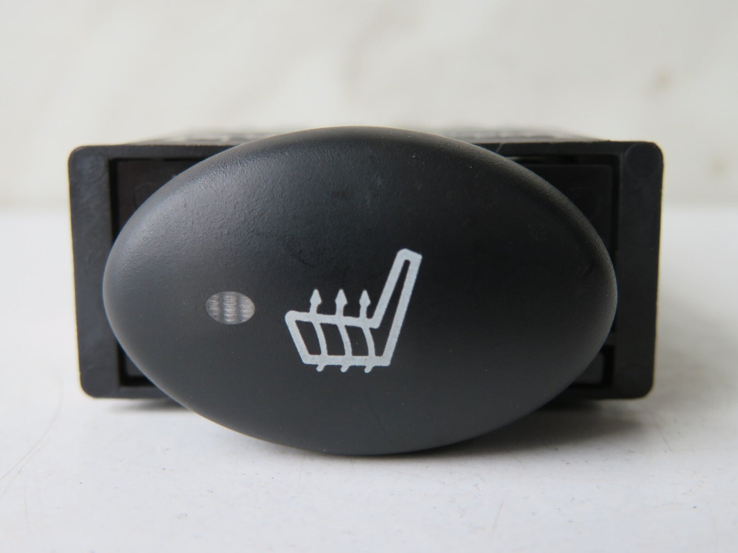 ROVER 75 HEATED SEAT SWITCH YUG101980 1999-2005 A1122-16