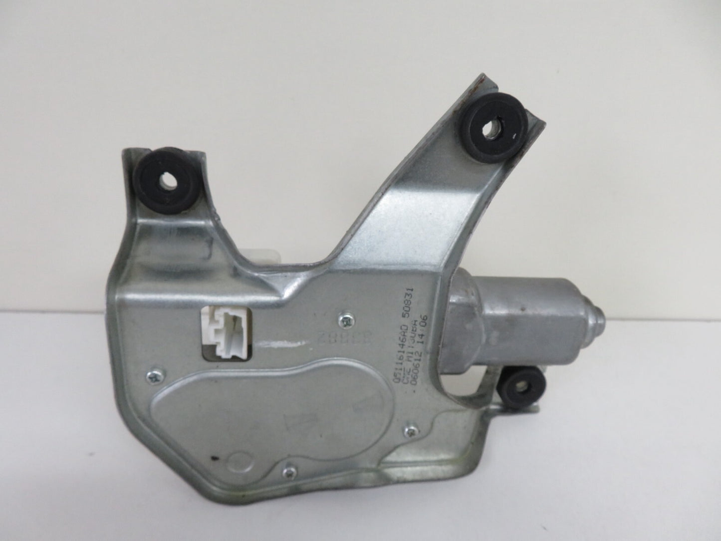 DODGE CALIBER REAR WIPER MOTOR 05116146AD 2007-2012