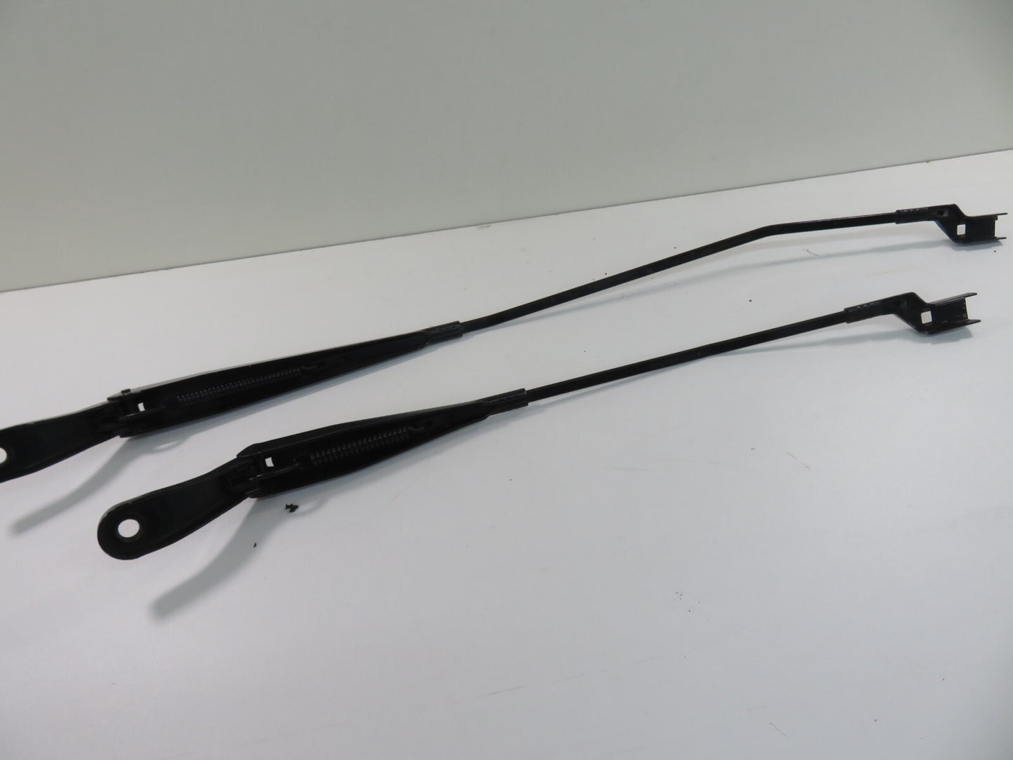 CITROEN BERLINGO MK2 FRONT WIPER ARMS PAIR 2008-2012