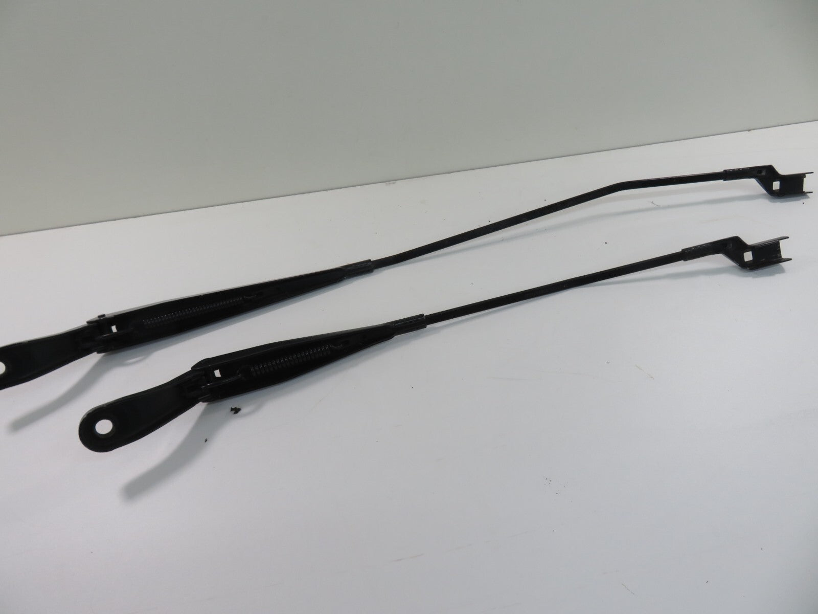 CITROEN BERLINGO MK2 FRONT WIPER ARMS PAIR 2008-2012