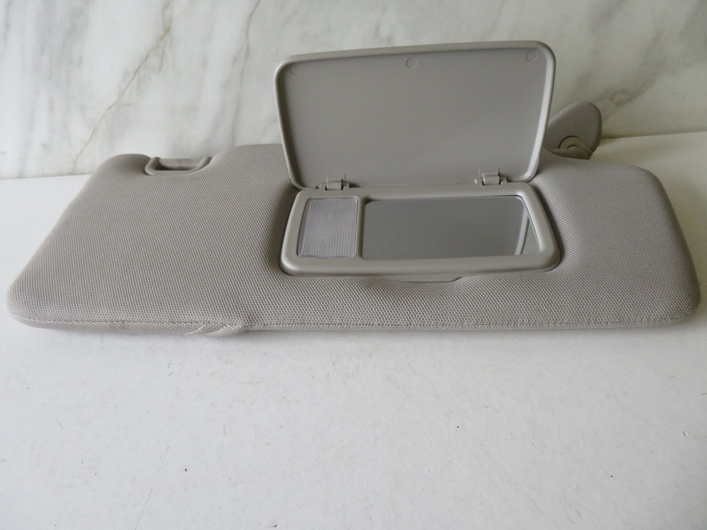 SUBARU LEGACY OUTBACK OS DRIVER SIDE SUN VISOR 2003-2007 AMS1455