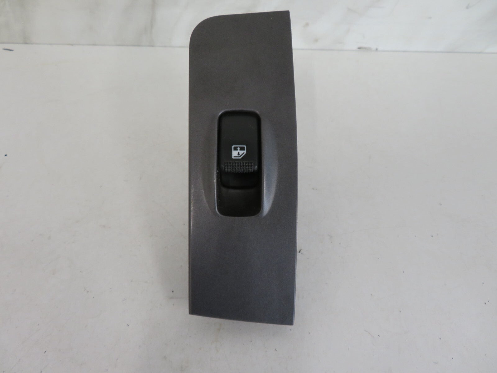 HYUNDAI MATRIX NSR WINDOW SWITCH 93580-17500 2001-2010 HYMIX1411-15