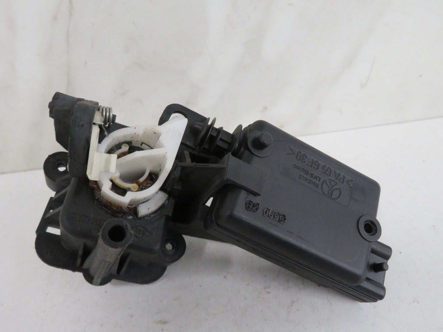 RENAULT CLIO MK2 PHASE 1 BOOT OPEN SWITCH 1998-2001 A1652-12
