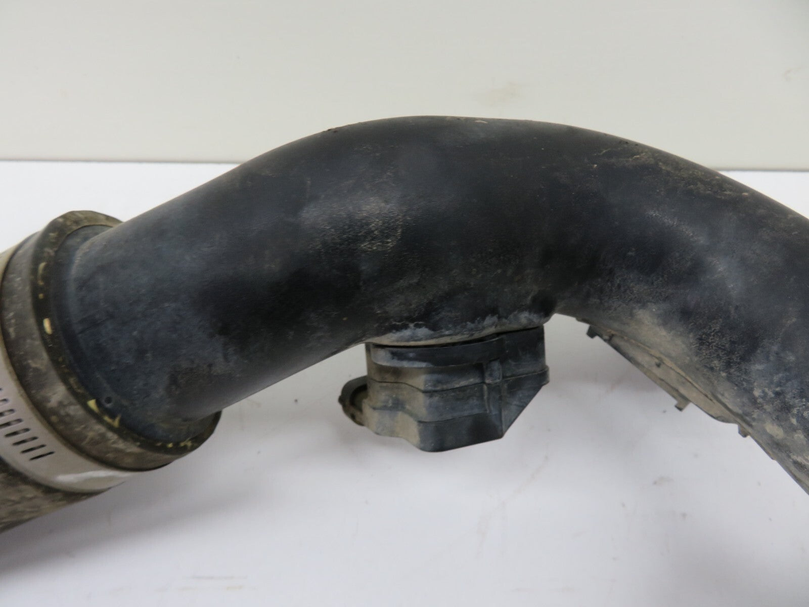 FORD FIESTA MK7 ST180 INTERCOOLER PIPE 2013-2017