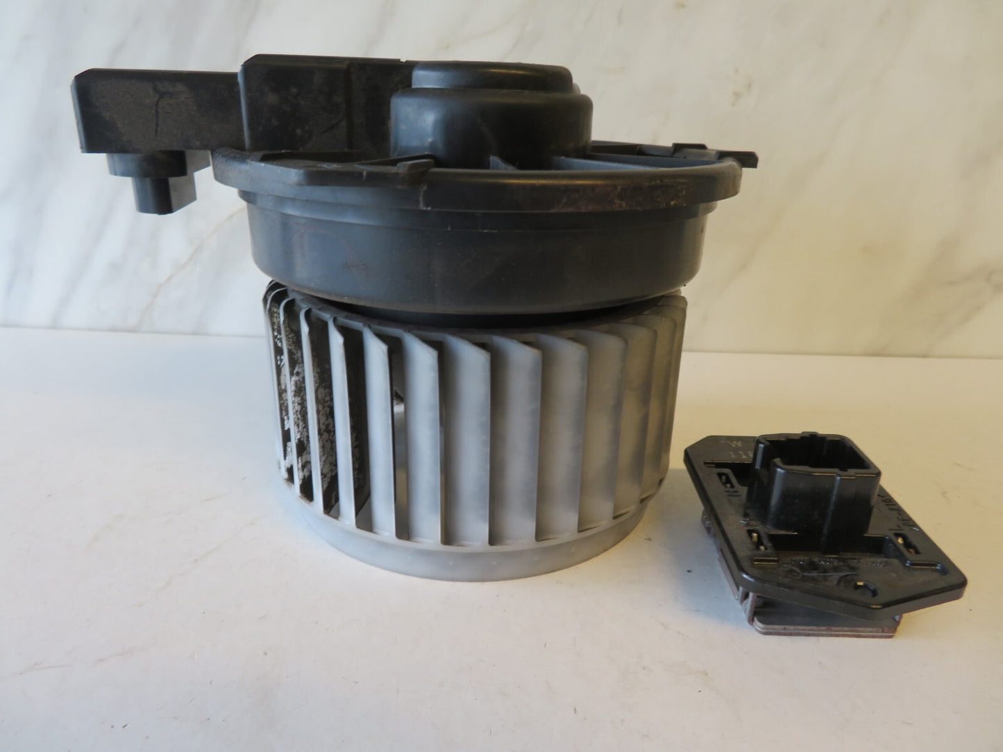 DAIHATSU SIRION HEATER BLOWER MOTOR WITH RESISTOR 2005-2010 ACS1720