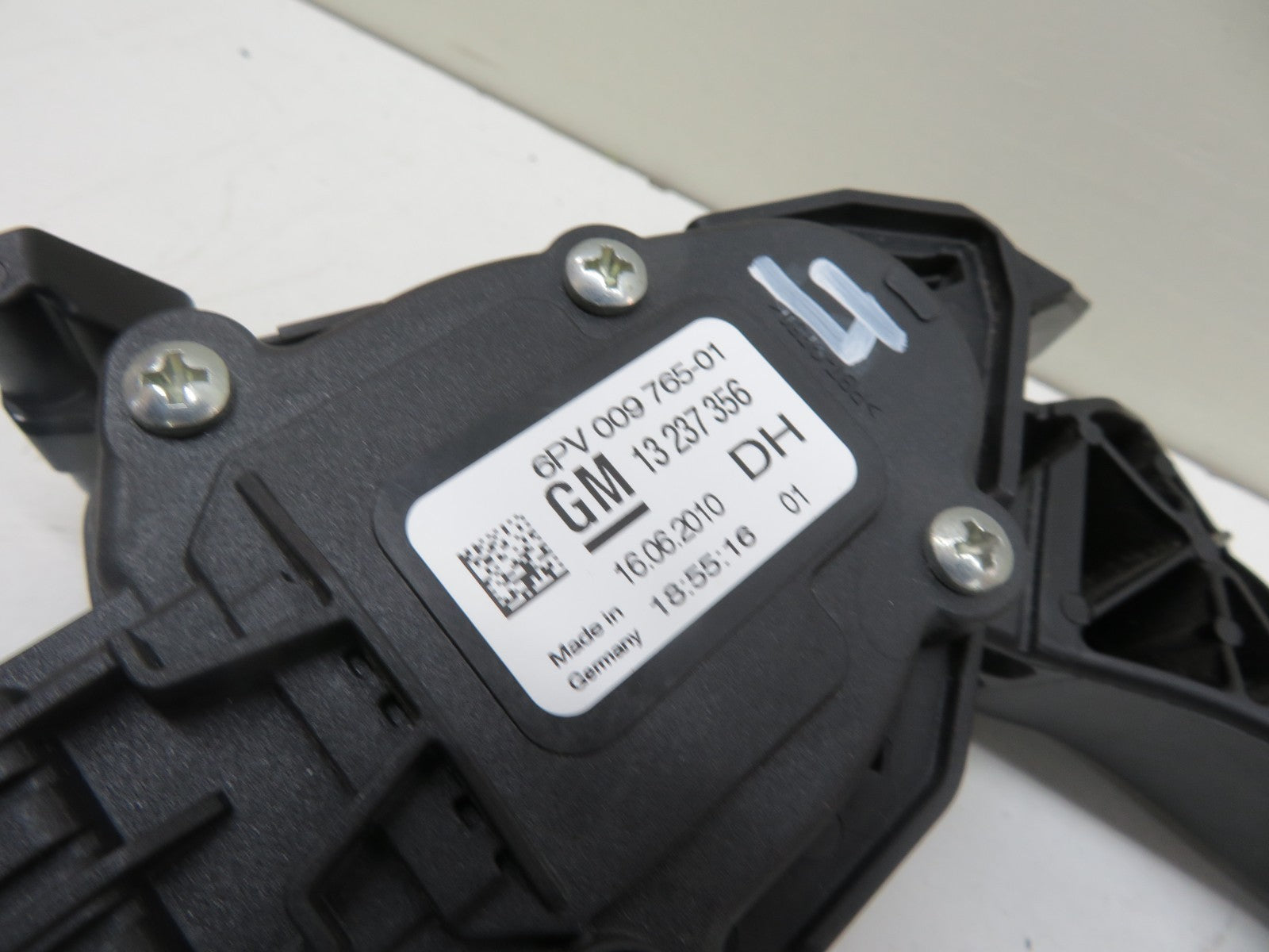 VAUXHALL INSIGNIA THROTTLE PEDAL 13237356 2008-2016 1437-4