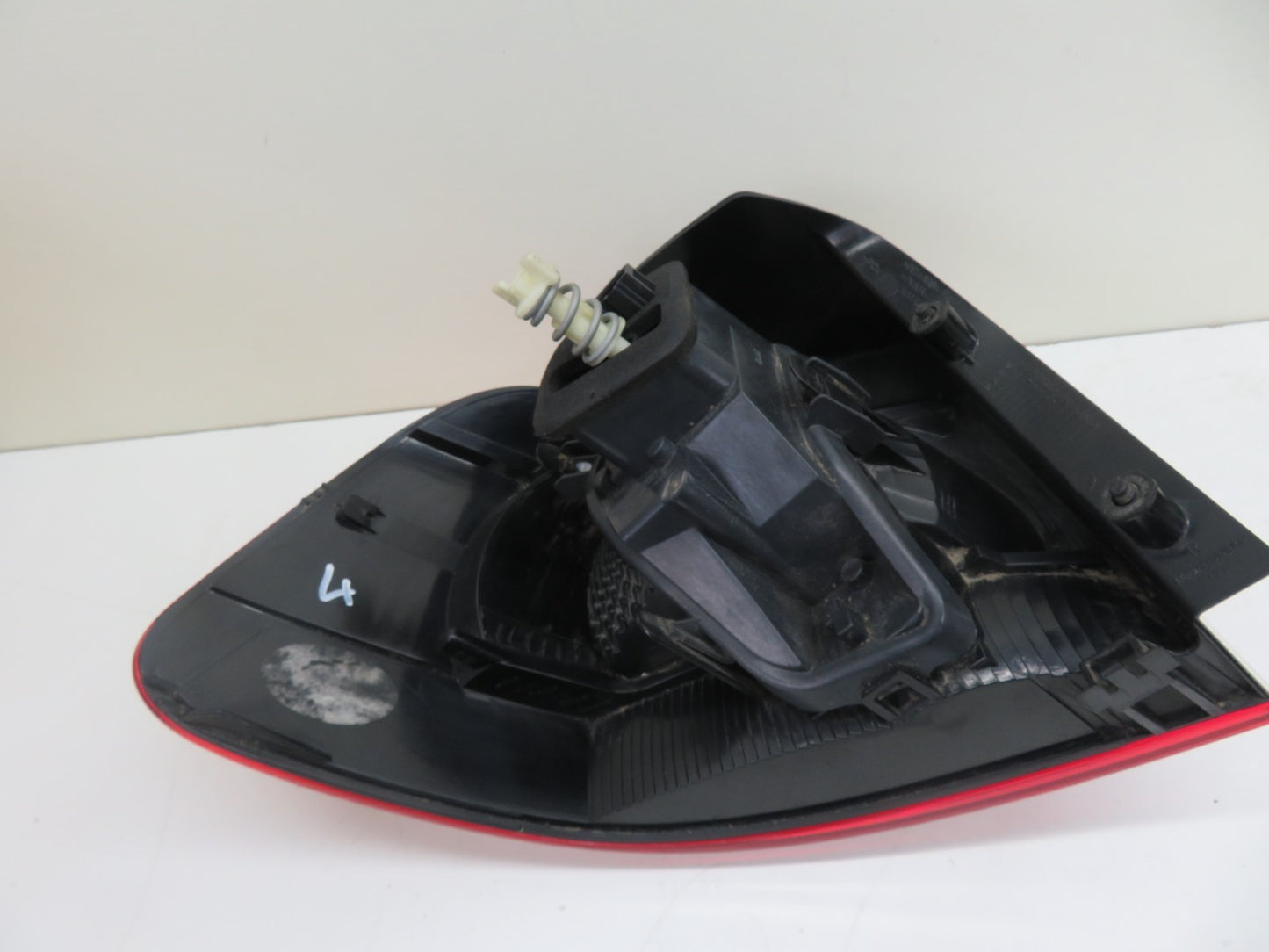 VW GOLF MK6 OS DRIVER REAR TAIL LIGHT CLUSTER 2009-2013 REF-4