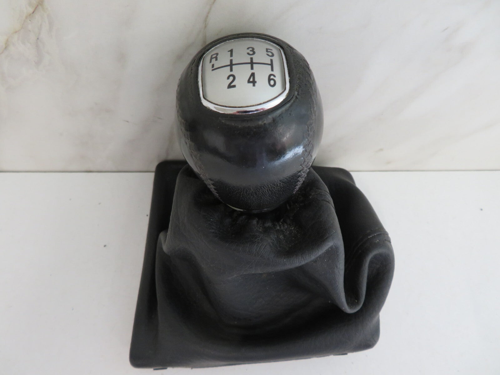 FORD FOCUS CC GEAR GAITOR SURROUND TRIM WITH KNOB 2006-2010 AM1222-10