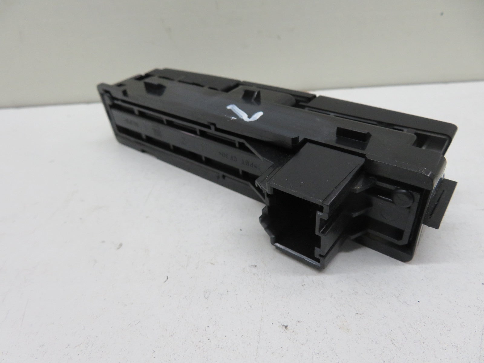 VAUXHALL INSIGNIA HAZARD SWITCH CENTRAL LOCKING 13324594 2008-2013 1155-7