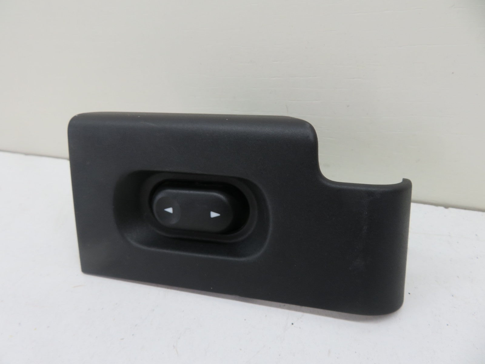 LAND ROVER FREELANDER 1 OS DRIVER REAR WINDOW SWITCH 2004-2006 1672-8