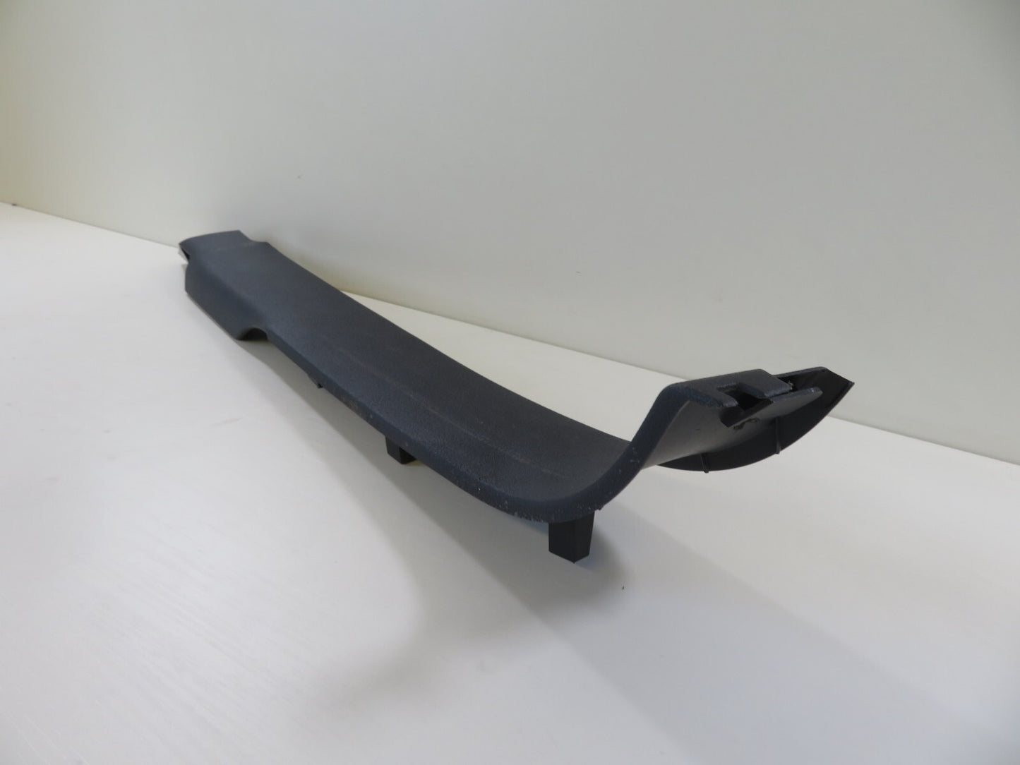 VW TOURAN OSR DRIVER REAR DOOR SILL TRIM 1T0853372B 2003-2009 1711-2