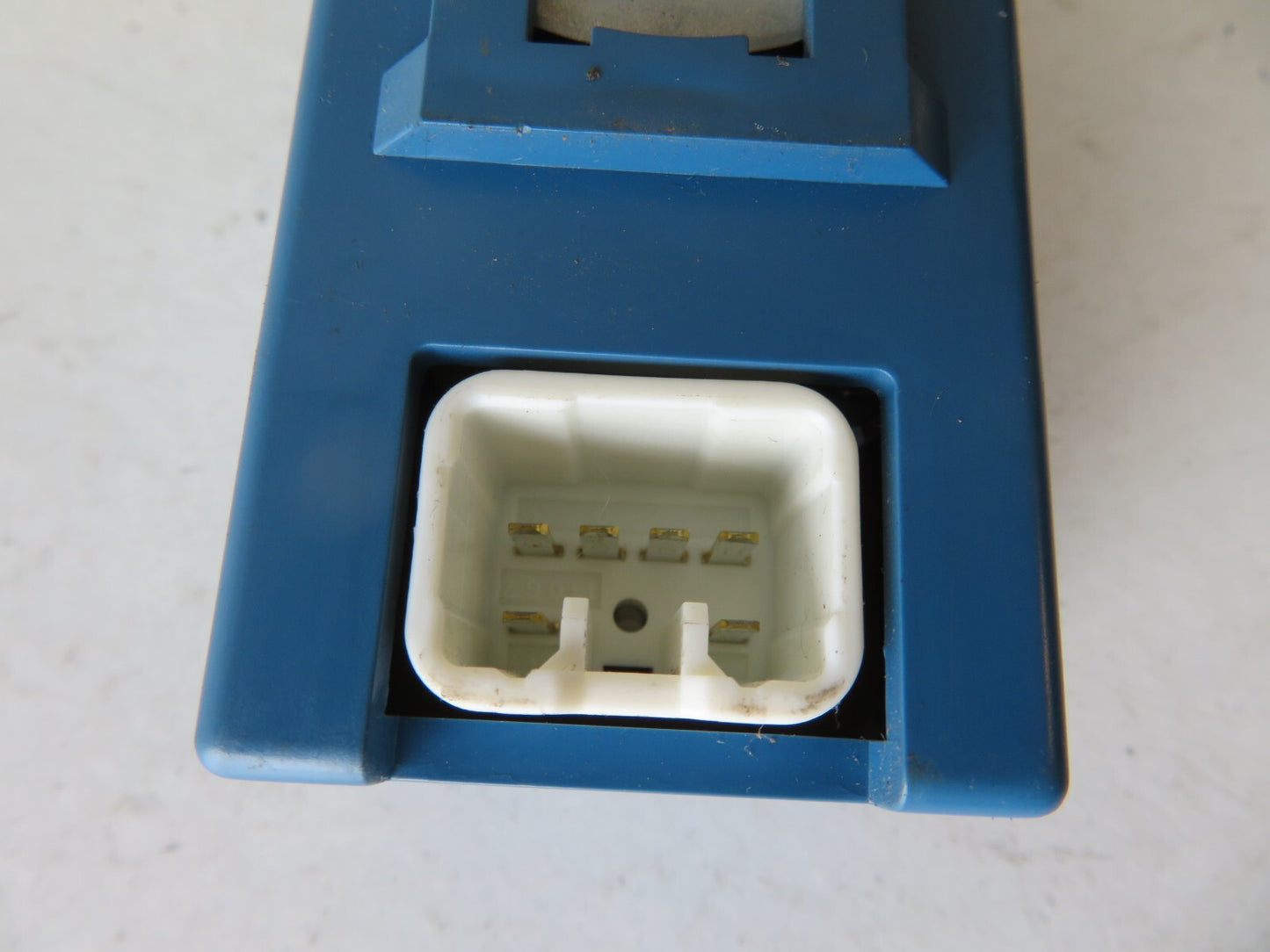 DAIHATSU SIRION WIPER CONTROL RELAY 85940-16080 2005-2010 ACS1720