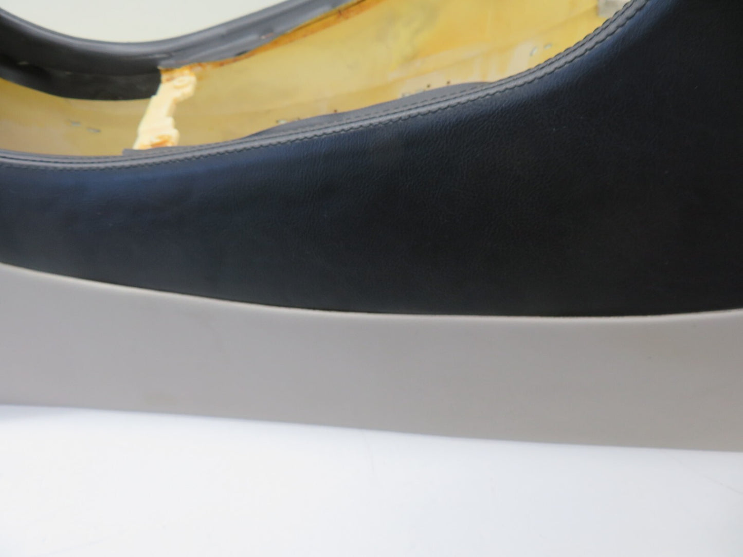 JAGUAR XJR CENTER CONSOLE ARM REST 1994-2001