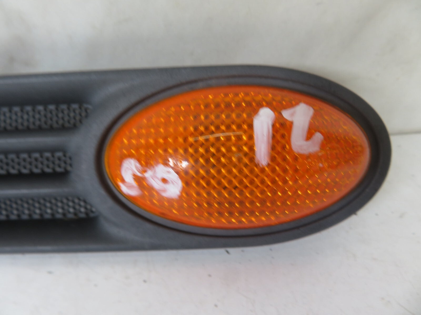 MINI COOPER R52 OS SIDE REPEATER INDICATOR LIGHT GRILL 2004-2008 1850-12