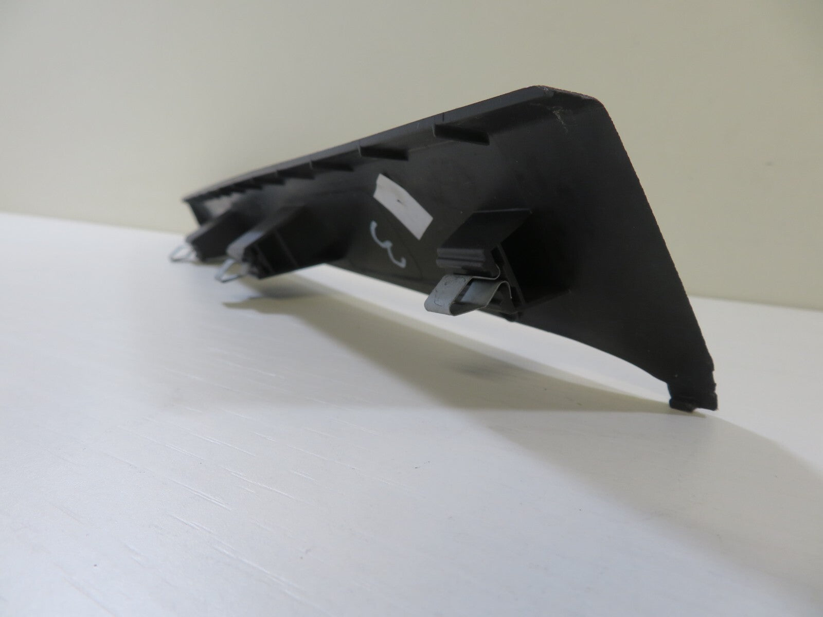 VOLKSWAGEN VW TOURAN NS PASSENGER EDGE TRIM 1T0868223B 2003-2009 1750-3