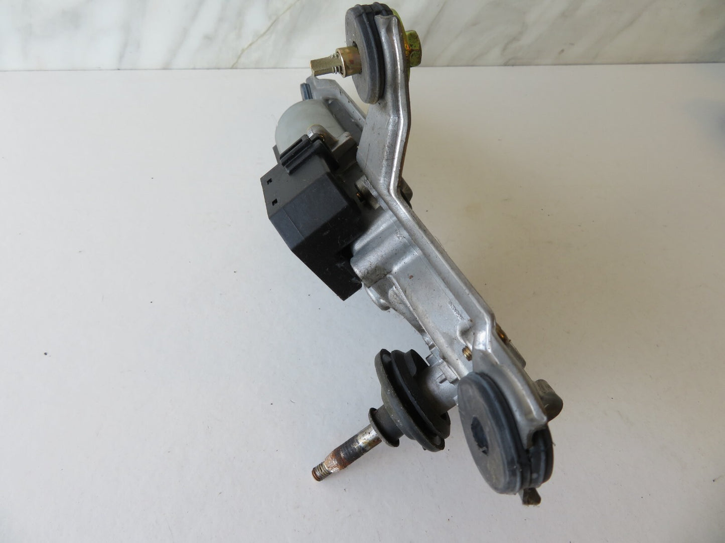 TOYOTA RAV 4 MK2 REAR WIPER MOTOR 85130-42040 00-06 AMS1205-3
