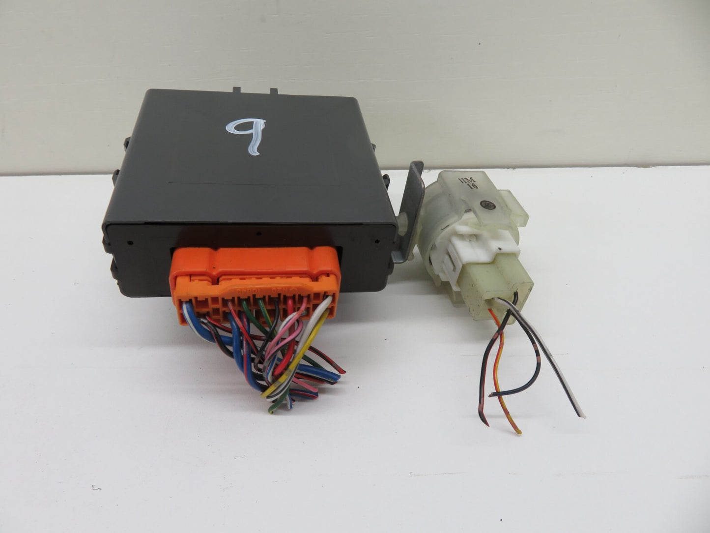 TOYOTA LEXUS SOARER DOOR CONTROL MODULE 85980-24050  1991-1999 1231-9