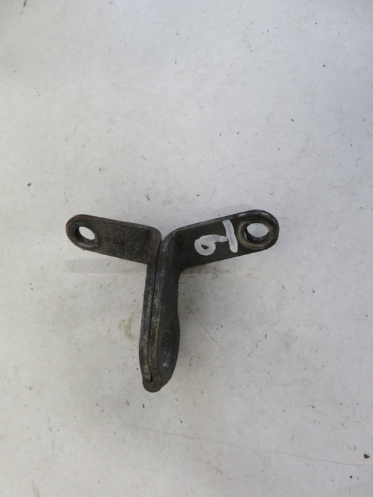 FORD KA MK2 ENGINE HOOK BRACKET 2008-2015 1524-9