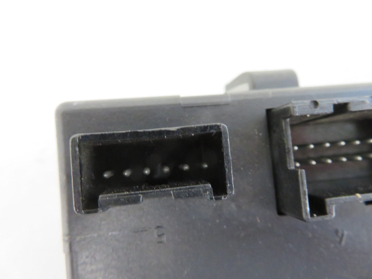 MERCEDES BENZ ML270 BODY CONTROL MODULE BCM A1635459032 2002-2005 MIX1010-5