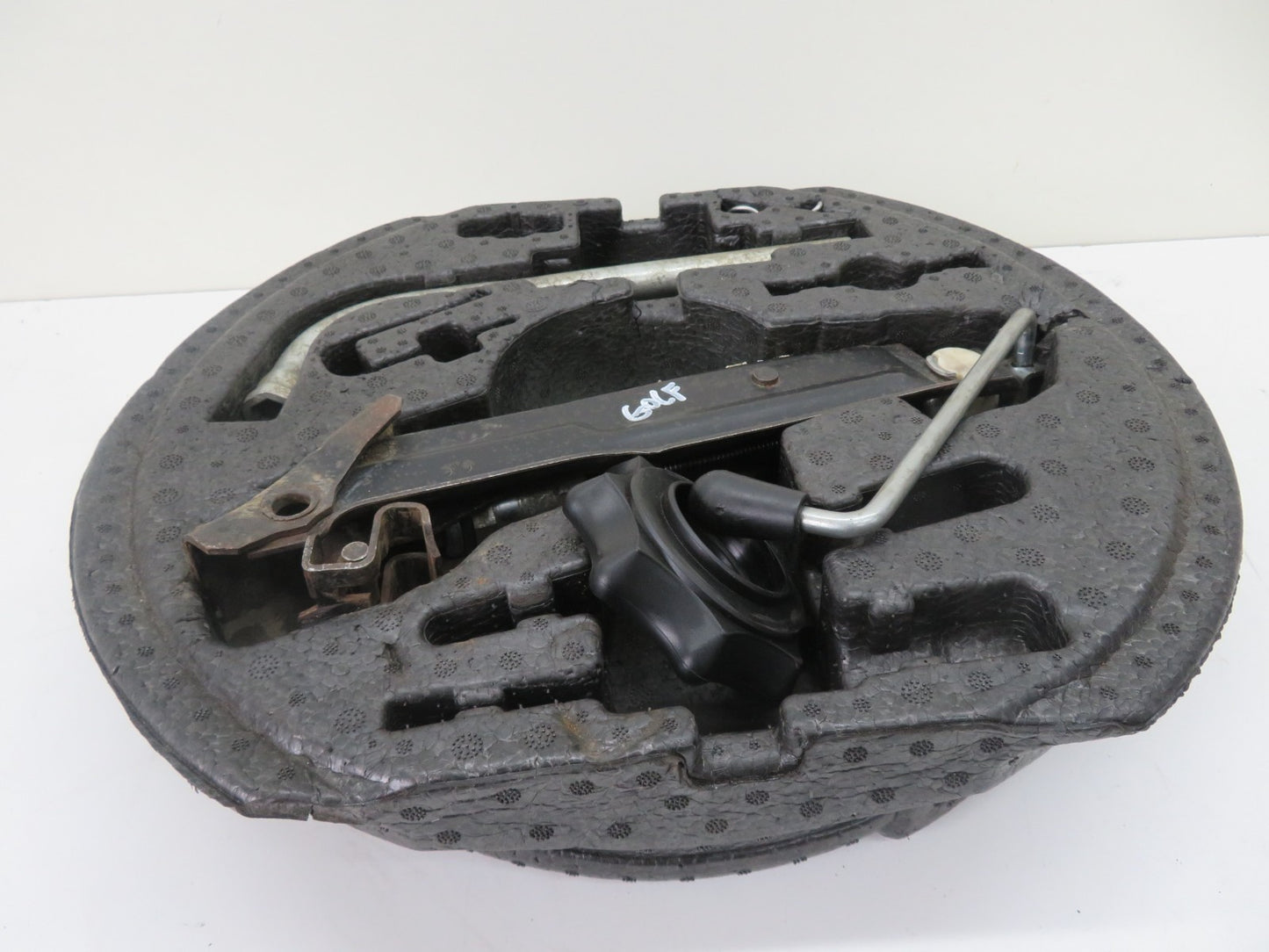 VOLKSWAGEN VW GOLF MK6 CAR JACK WITH BOOT FOAM 2009-2013