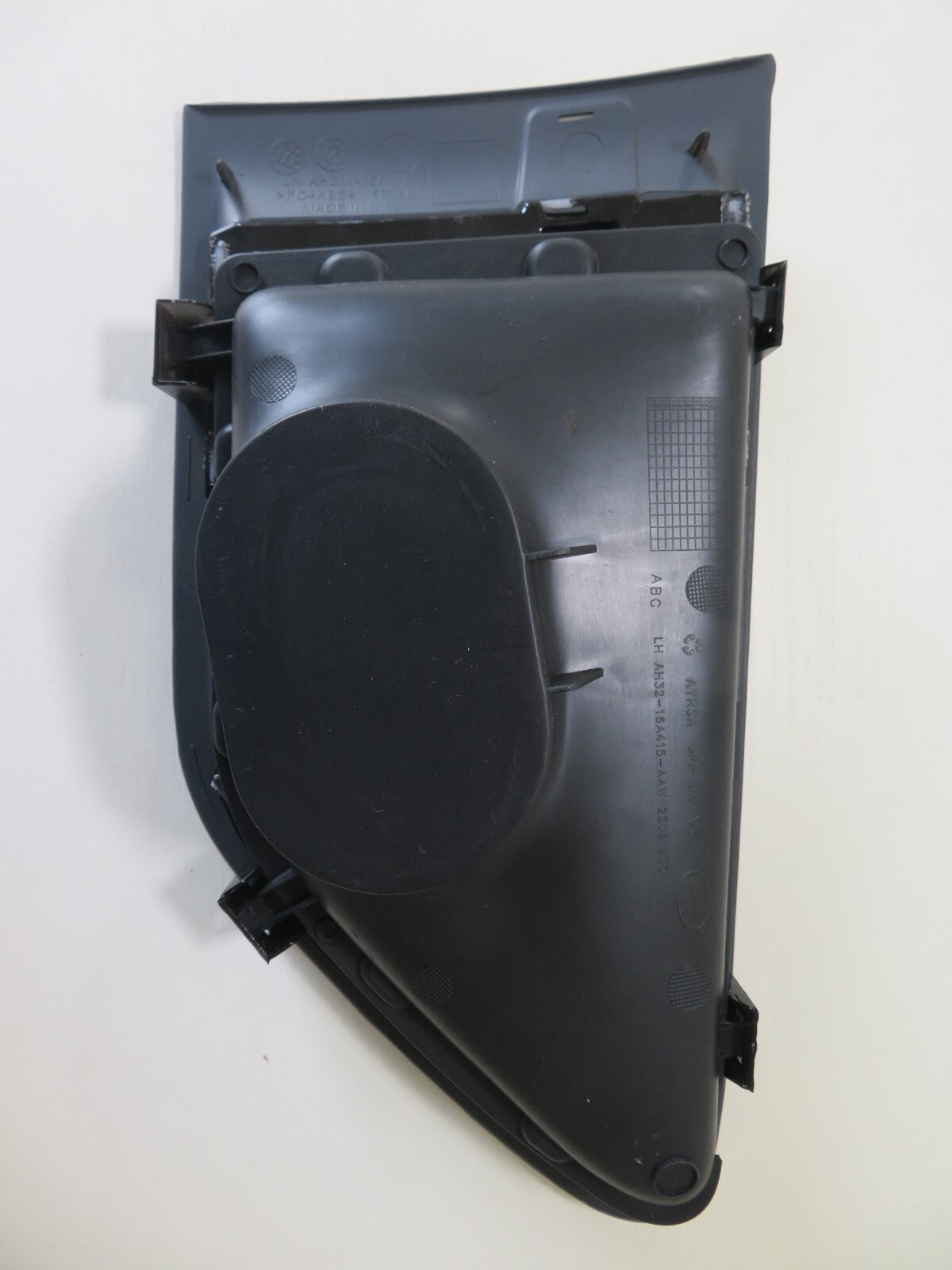 NS PASSENGER SIDE VENT GRILLE FOR RANGE ROVER SPORT L320 LR8021424 09-13