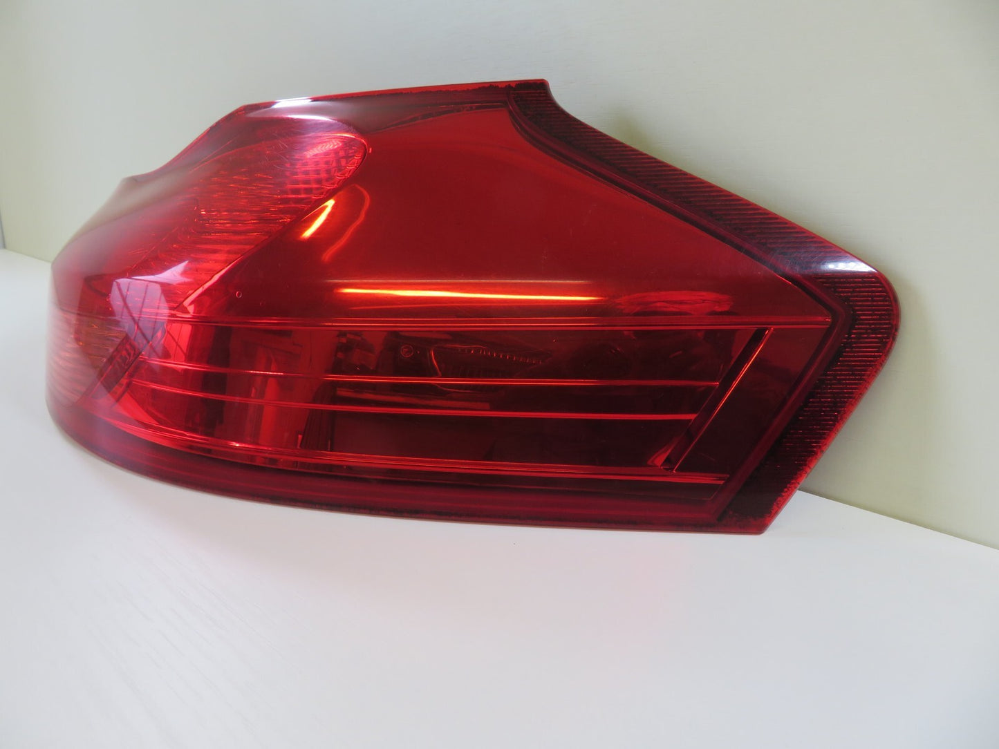 VAUXHALL INSIGNIA ESTATE OSR DRIVER REAR TAIL LIGHT 13226857 2008-2013 NSBK1730