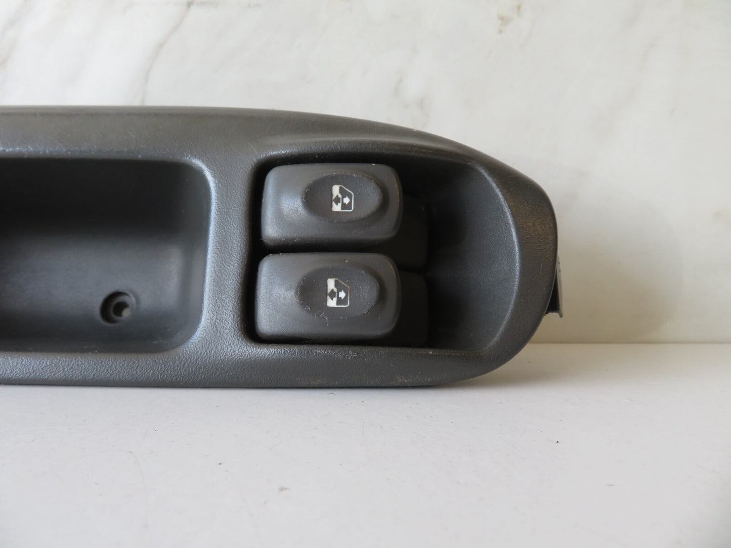 RENAULT SCENIC MK1 OS DRIVER SIDE WINDOW SWITCHES 7700431172 1996-2003 AMS1351-2
