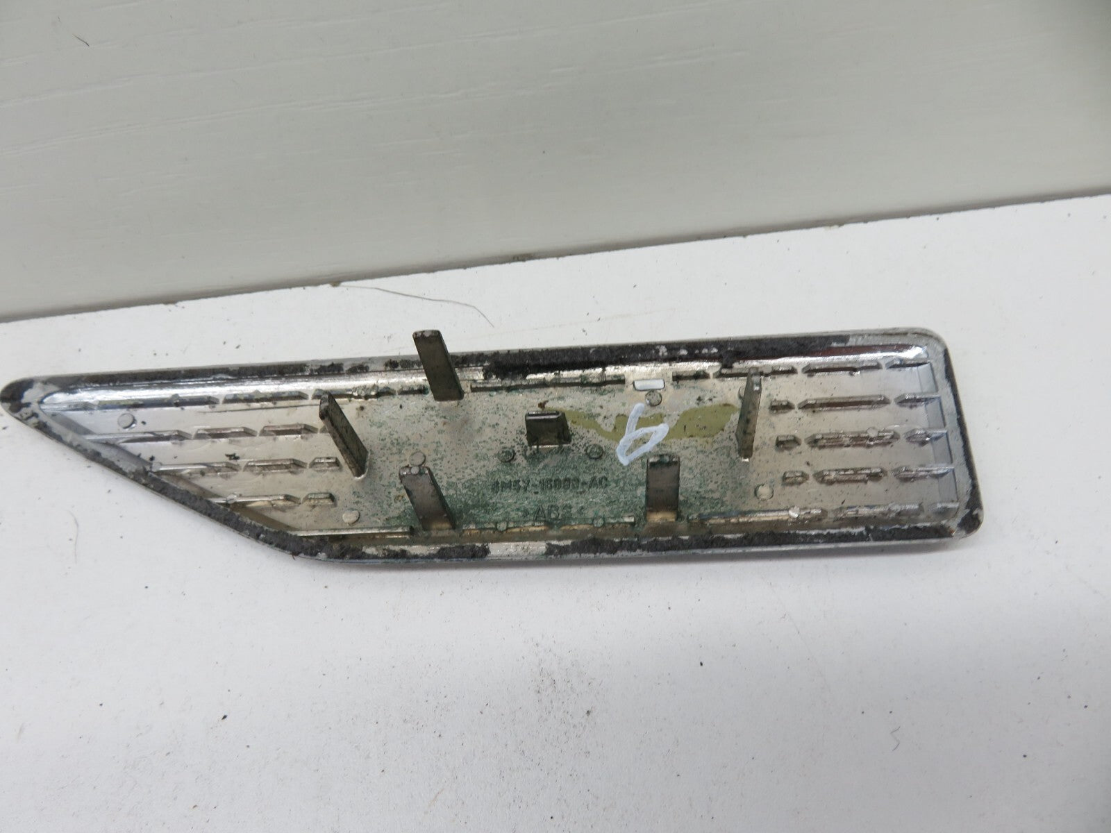 FORD FOCUS ST PASSENGER SIDE NS CHROME WING TRIM 6M5Y-16098-AC 2006-2010 1299-6