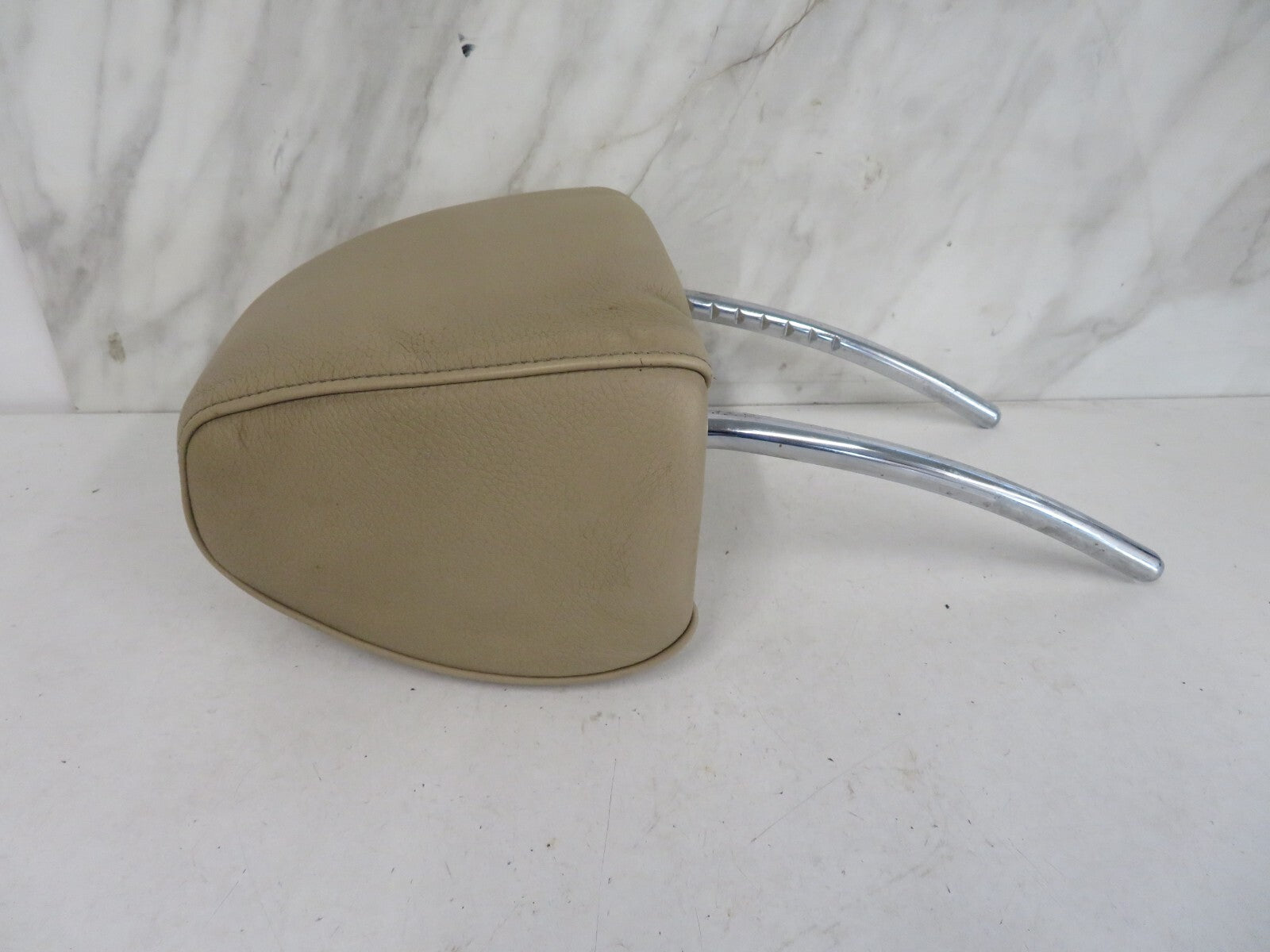 BMW X5 E53 CREAM BEIGE FRONT LEATHER HEAD REST 1999-2006 MIX1642-10