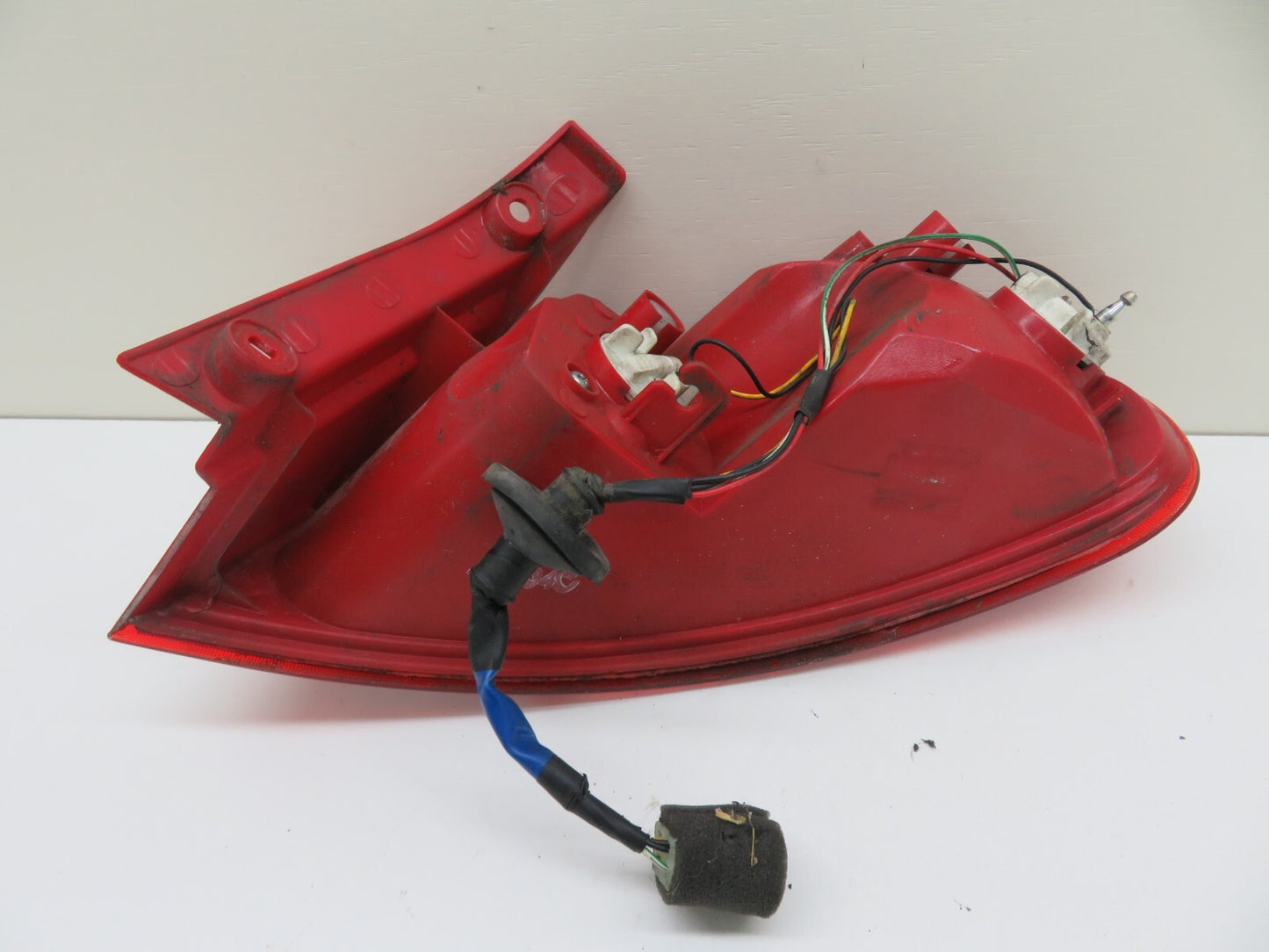 CHEVROLET LACETTI NSR REAR DRIVER TAIL LIGHT OUTER 2004-2010 1434-3