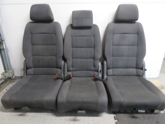 VOLKSWAGEN VW TOURAN MIDDLE ROW CLOTH SEATS CADDY 2K (SEE PHOTOS) 2003-2009
