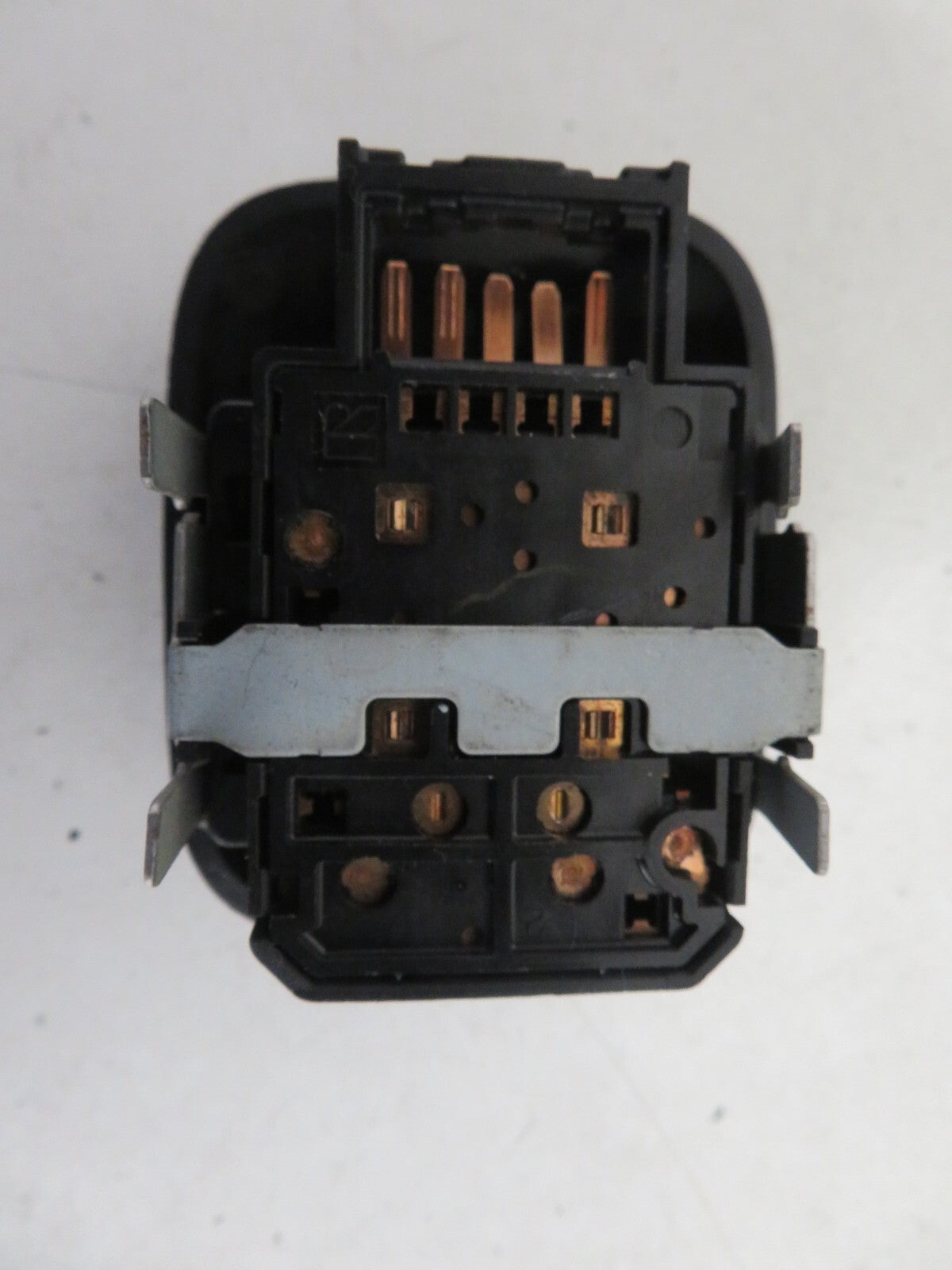 DAIHATSU CHARADE REAR WINDOW SWITCH 2003-2006 1424-14