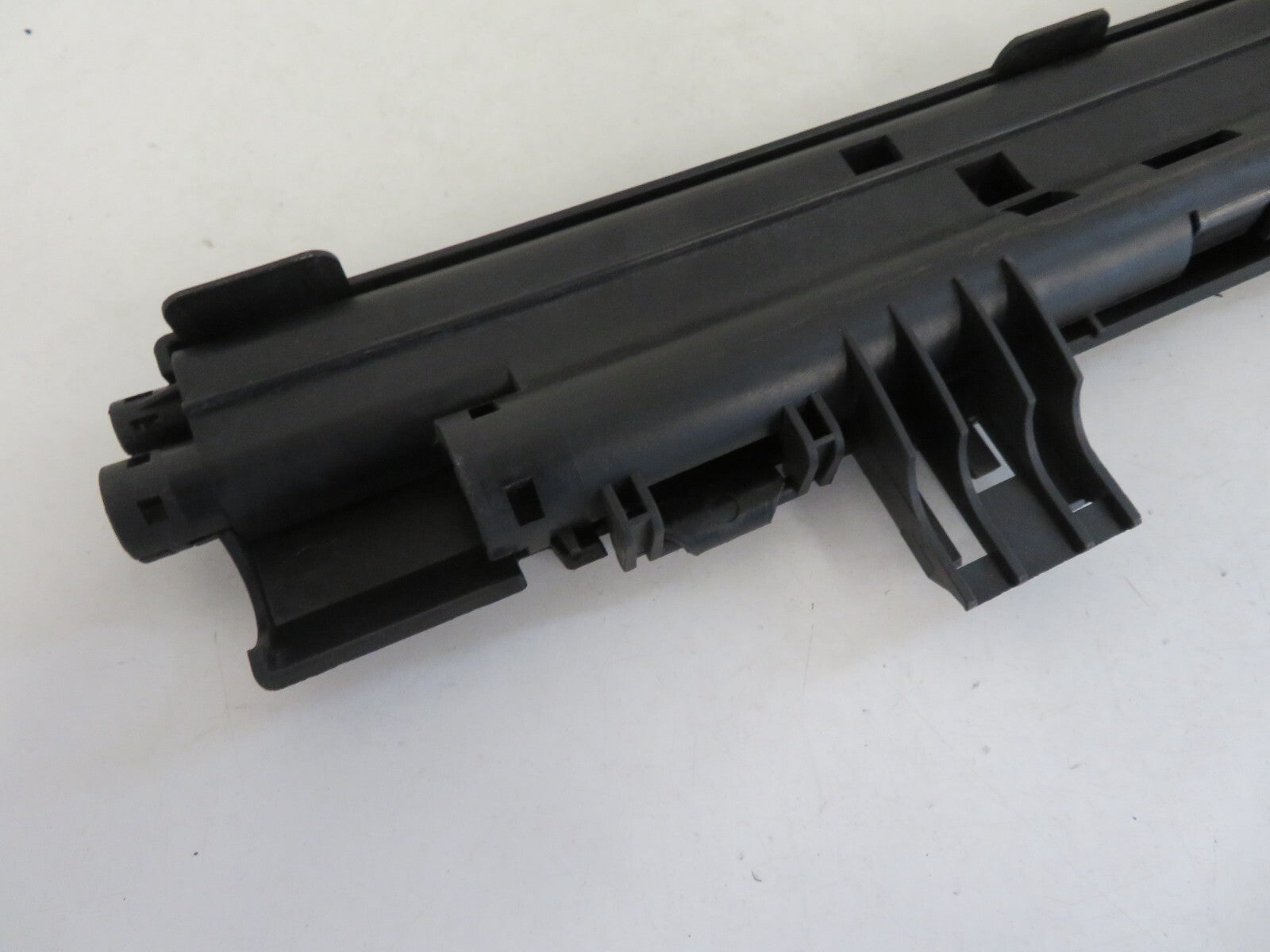 BMW 1 SERIES E88 ENGINE WIRING LOOM COVER TRIM 7532269 2007-2013 A2056-1