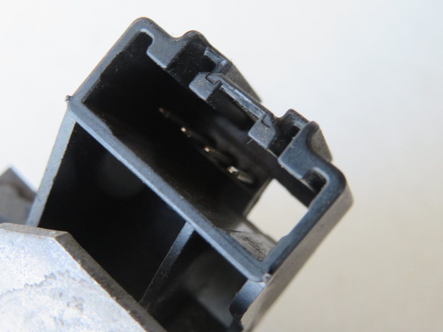 FORD FOCUS MK2 TAILGATE BOOT LOCK CATCH 2005-2010 MIX1519-9