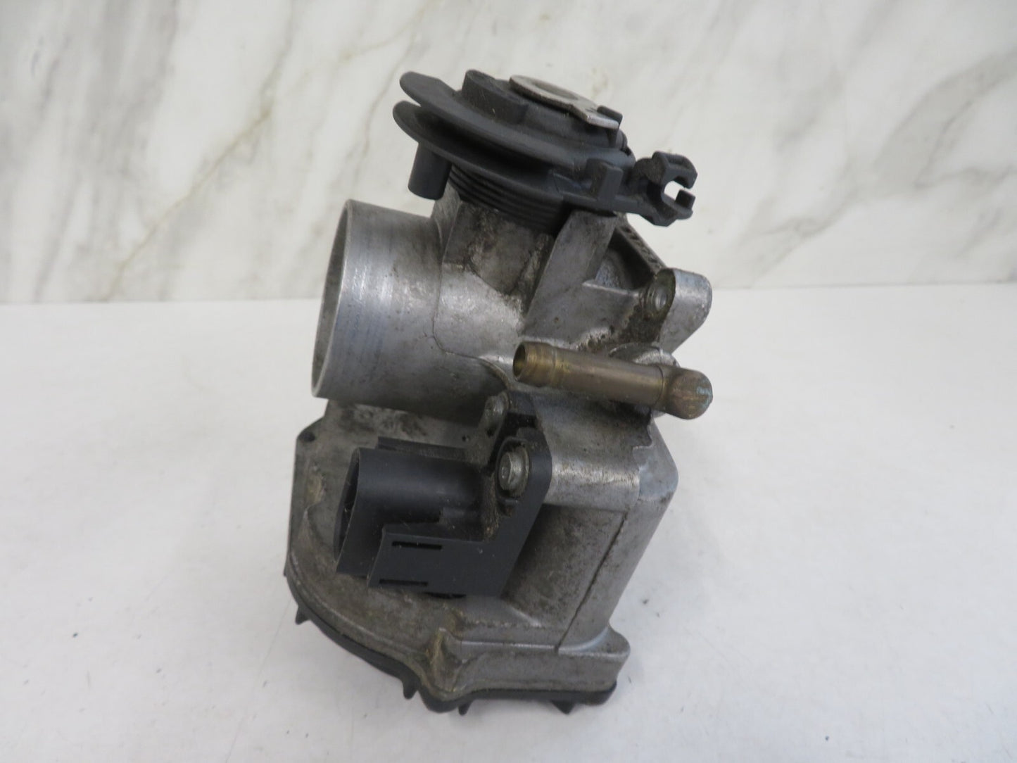 VOLKSWAGEN POLO 1.4 THROTTLE BODY 030133064F 1994-1999 VWMIX1642-4