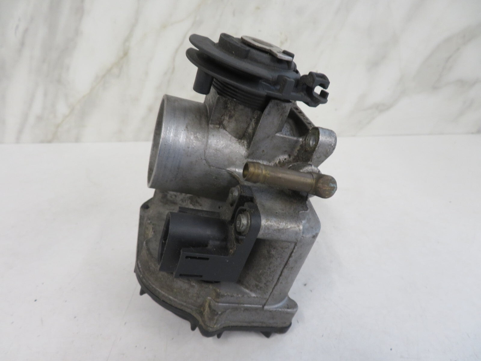 VOLKSWAGEN POLO 1.4 THROTTLE BODY 030133064F 1994-1999 VWMIX1642-4