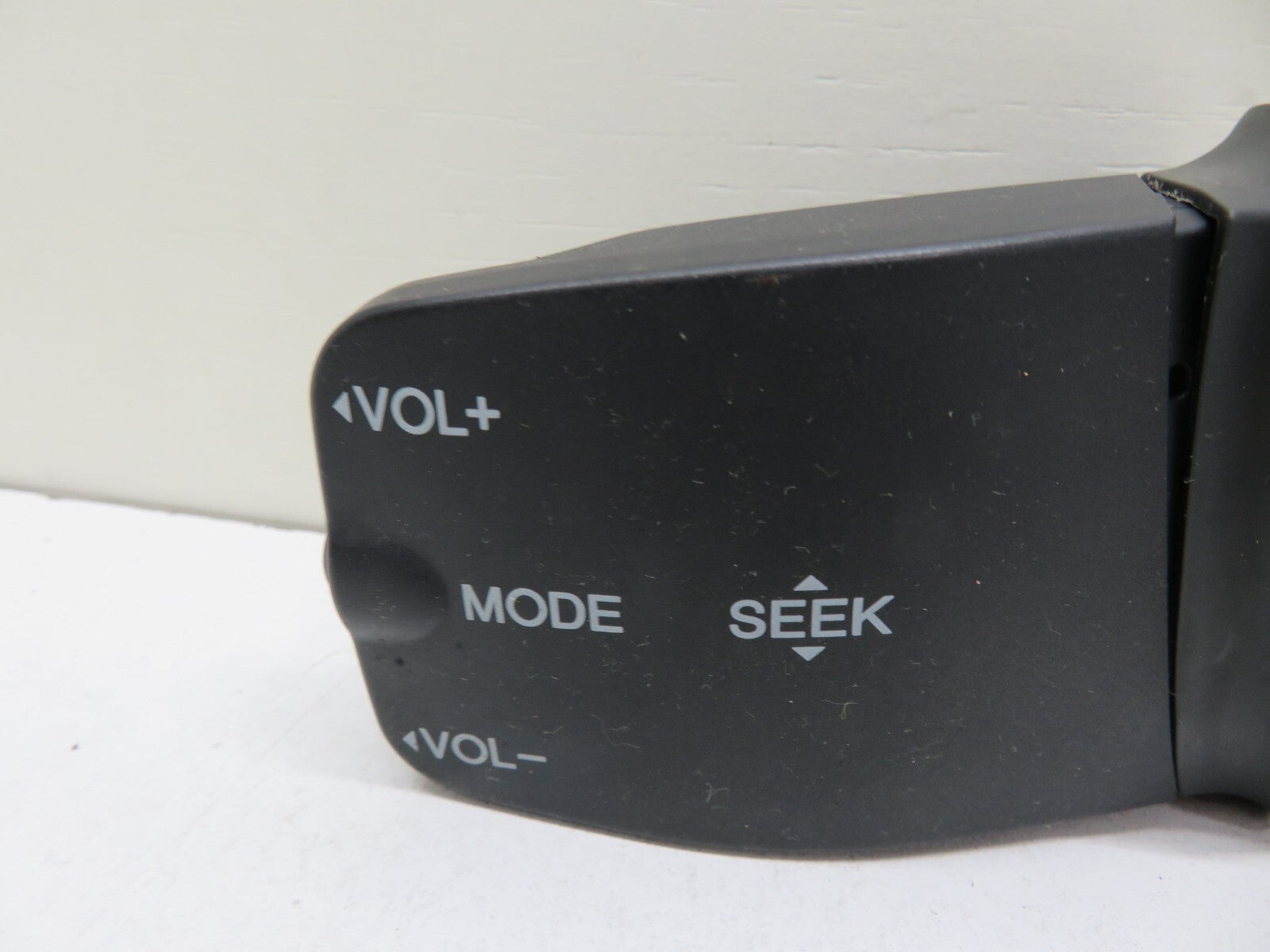 FORD FOCUS ST225 STEERING WHEEL VOLUME CONTROL SWITCHES 2005-2010 #1411-21